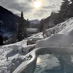 בקתה Opalpin & Spa, Vue Montagne Et Jacuzzi