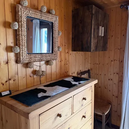 Opalpin & Spa, Vue Montagne Et Jacuzzi Alpesi faház