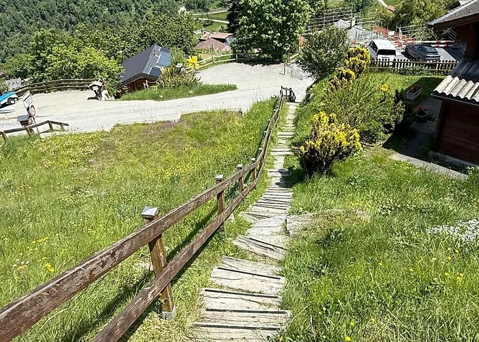 Opalpin & Spa, Vue Montagne Et Jacuzzi Alpesi faház Saclentse