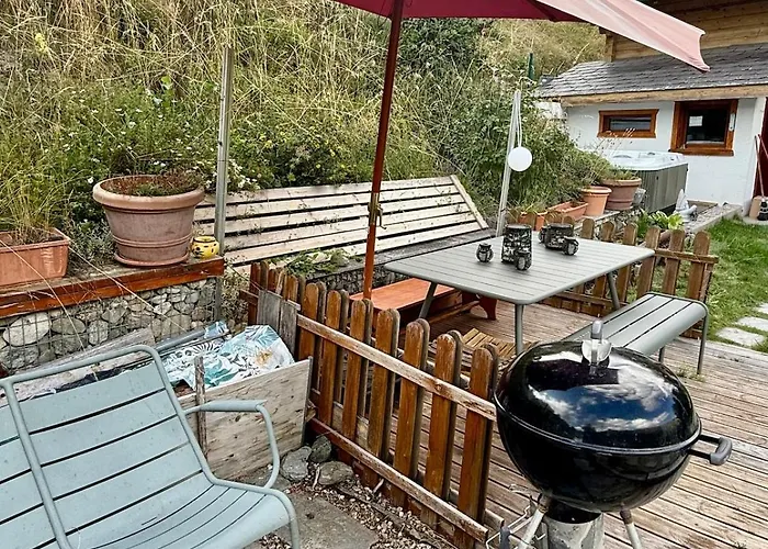 Opalpin & Spa, Vue Montagne Et Jacuzzi Alpesi faház
